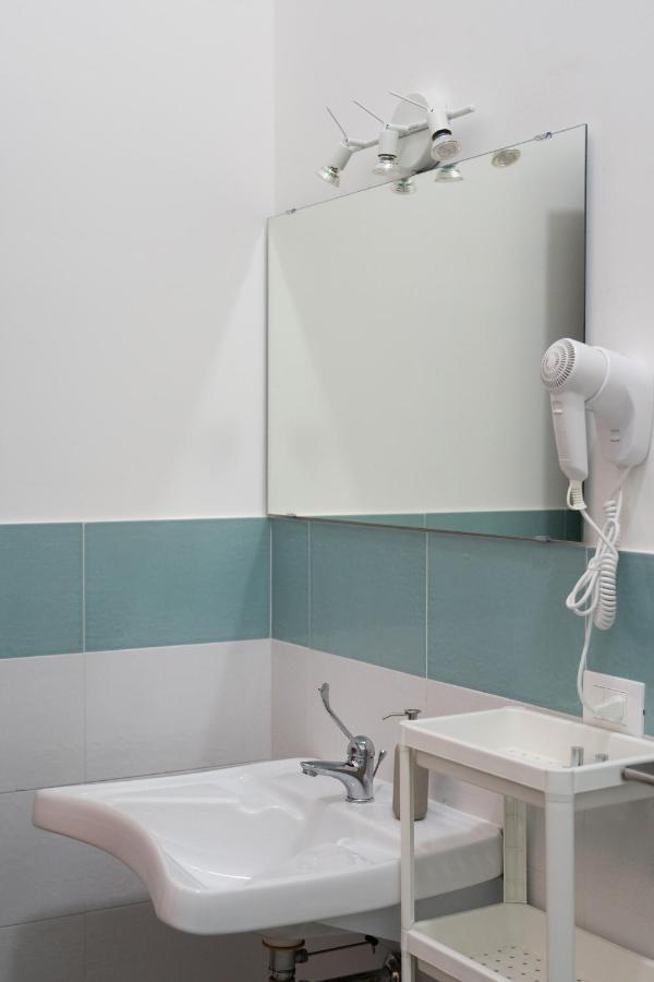 Cortile Dei Giusti - Combo Guesthouse Палермо Екстериор снимка